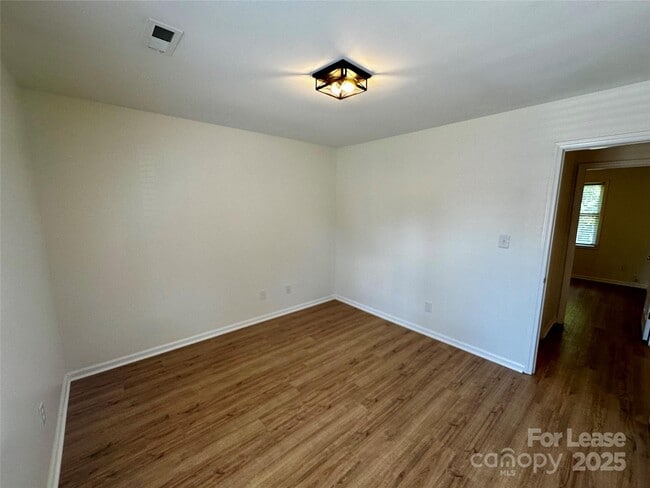 Building Photo - 5591 Wrenn Dr