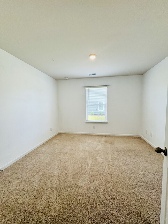 Building Photo - 809 Woodland Farms Cir