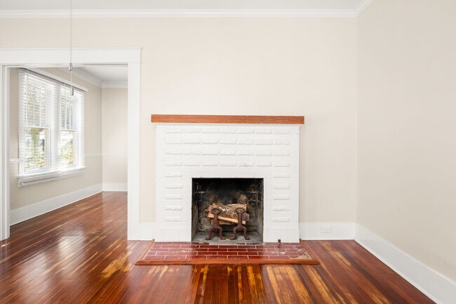 Building Photo - 2301 Hill St