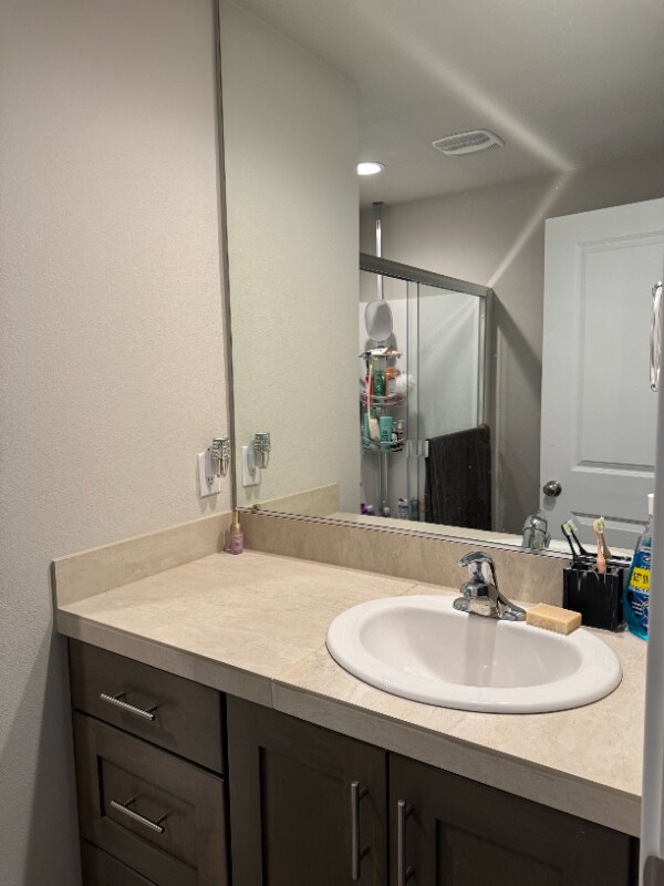 Building Photo - 162 SW Howard Pl N