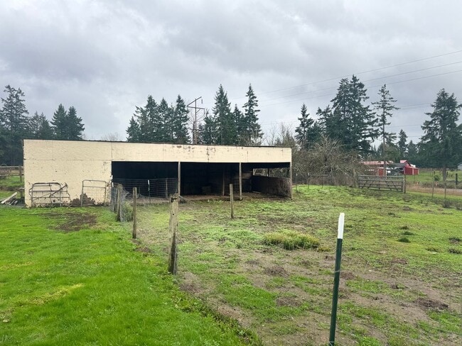 Building Photo - 4.65 Acre Farm/Horse Property for Rent!