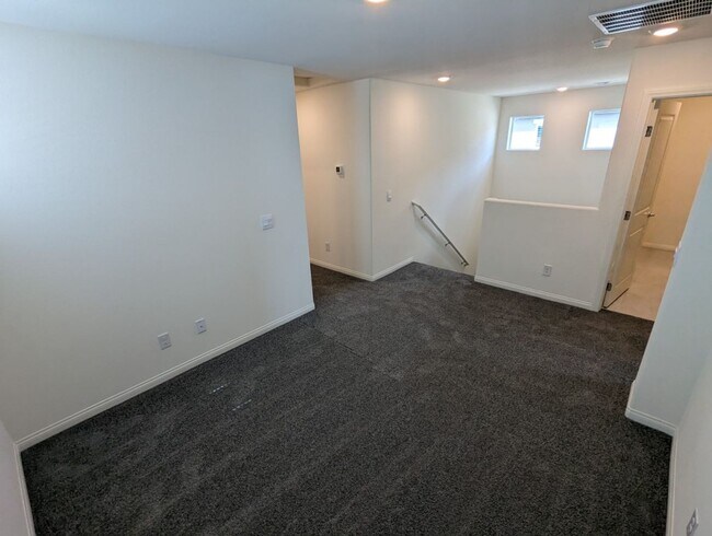 Building Photo - 7703 Moore Crk Ln