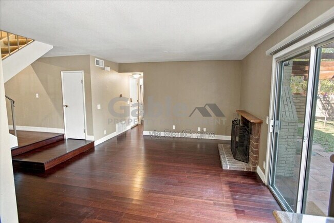 Building Photo - 21748 Grovepark Dr