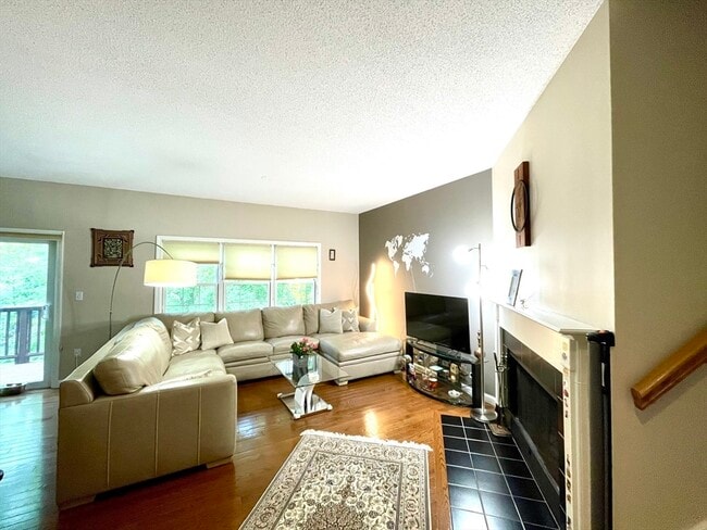 Building Photo - 346 Bishops Forest Dr