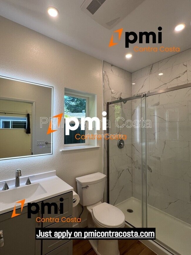 Building Photo - 1173 Las Juntas Way