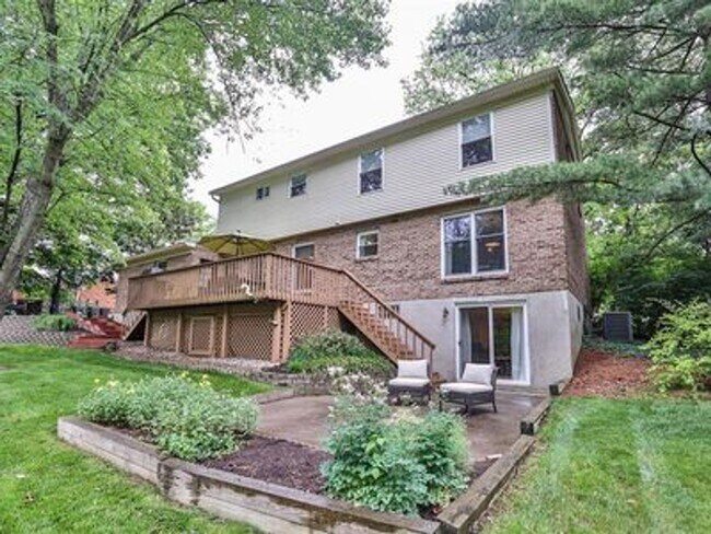 Building Photo - Beautiful Home in Prime Montgomery Location