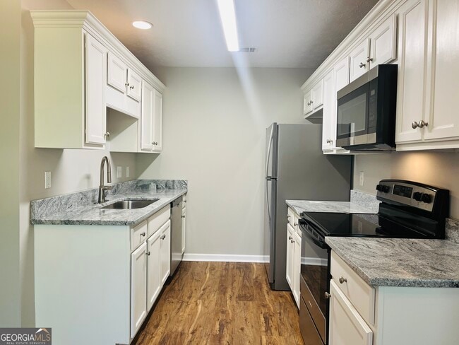 Building Photo - 313 Baileys Way