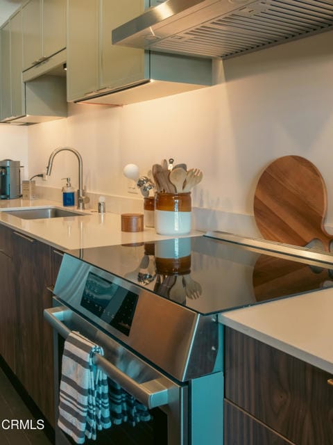 Building Photo - 530 S Hewitt St