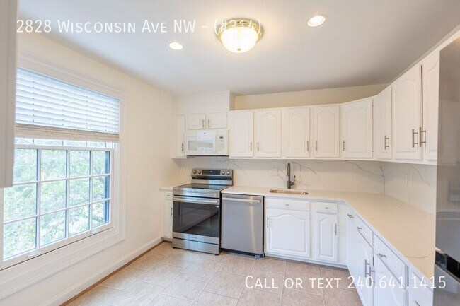 Building Photo - 2828 Wisconsin Ave NW