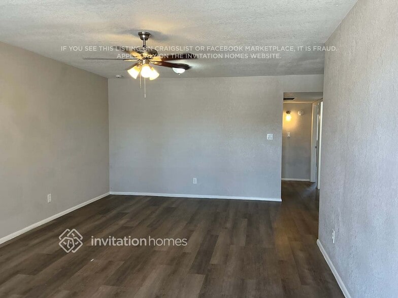 Building Photo - 4447 E Contessa St