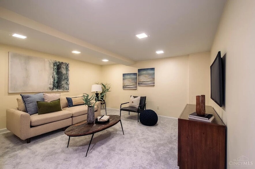 Building Photo - 9767 Bunker Hill Ln