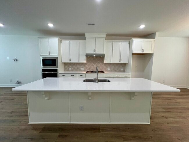 Building Photo - 2132 Barrowcliffe Dr NW