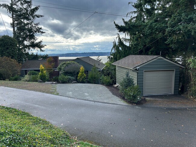 Building Photo - 2739 SW 170th St