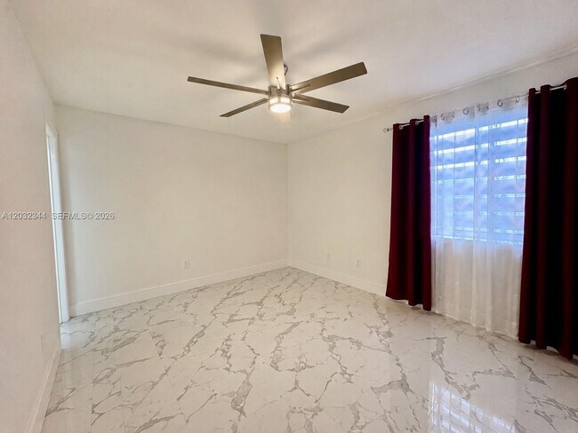 Building Photo - 1200 SW 113th Terrace