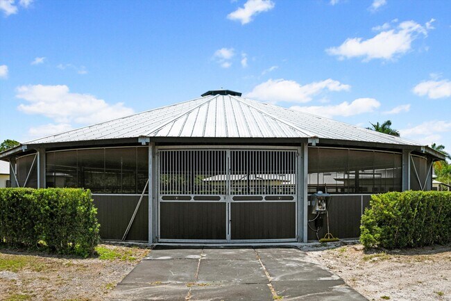 Building Photo - 1150 F Rd