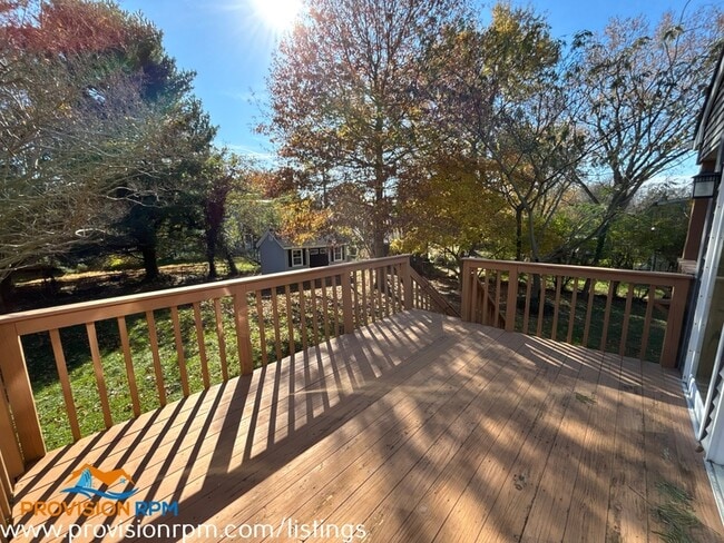 Building Photo - 625 Edwards Rd