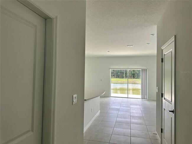 Building Photo - 2079 Hallier Cv