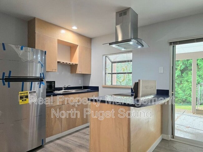 Building Photo - 19711 41st Ave NE