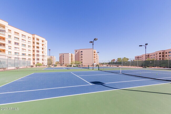 Building Photo - 7850 E Camelback Rd
