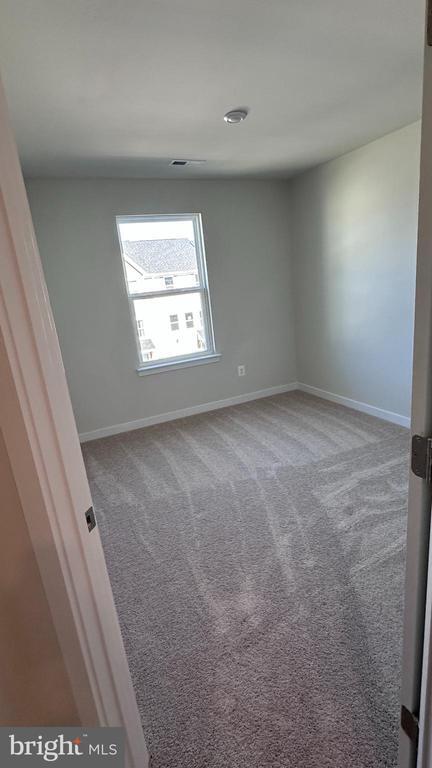 Building Photo - 62 Trotting Rd