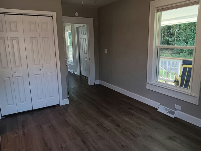 Building Photo - 3 Gallivan St