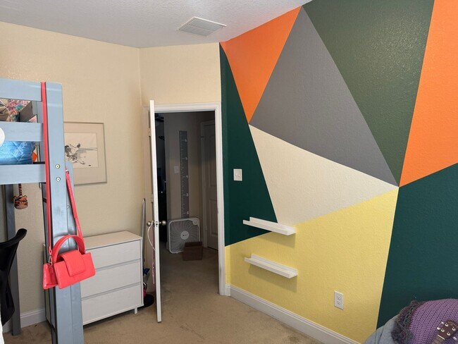 Building Photo - 517 Whittmen Ave