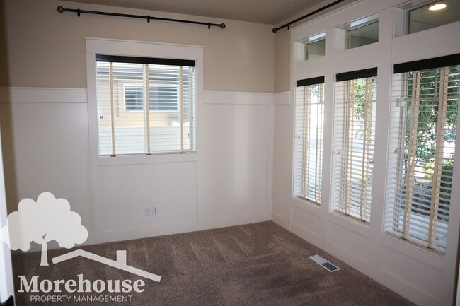 Building Photo - 7910 S Desert Ridge Ave