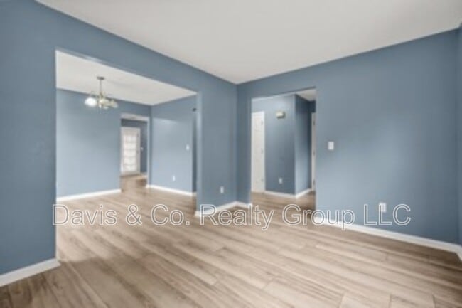 Building Photo - 4753 Klondike Cove