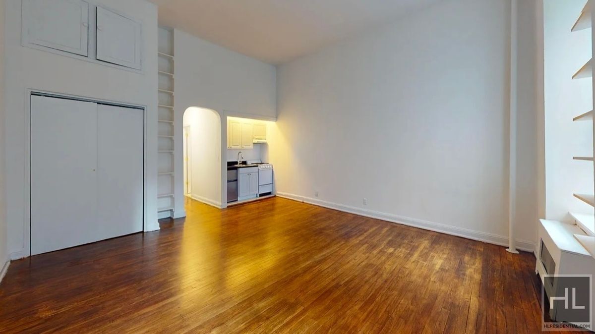 Building Photo - EAST 65 STREET