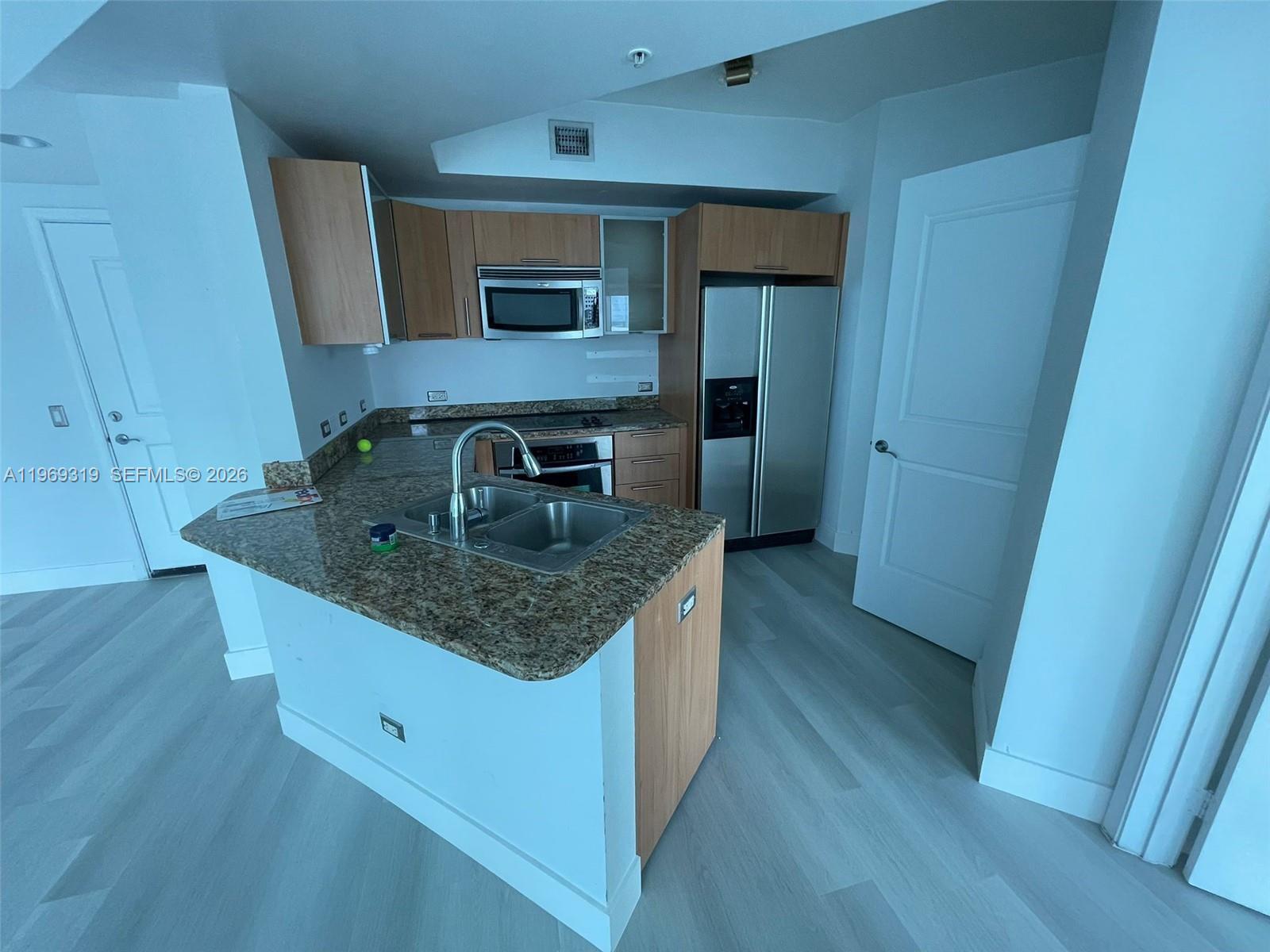 Building Photo - 480 NE 30th St