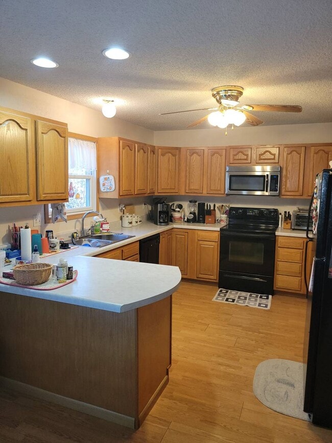 Building Photo - 17010 Lariat Ln