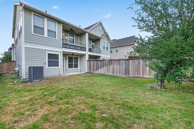 Building Photo - 16226 Rattlesnake Run Trl