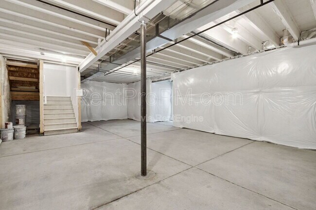 Building Photo - 6126 Saddle Horn Dr