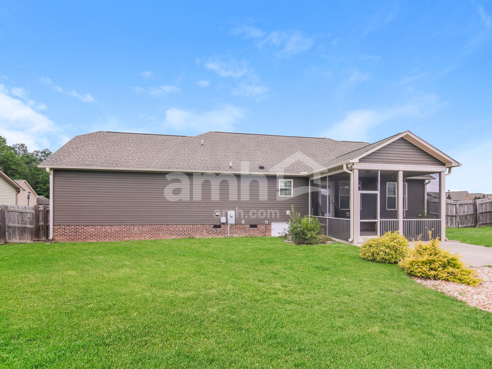 Building Photo - 15 Hanford Dr