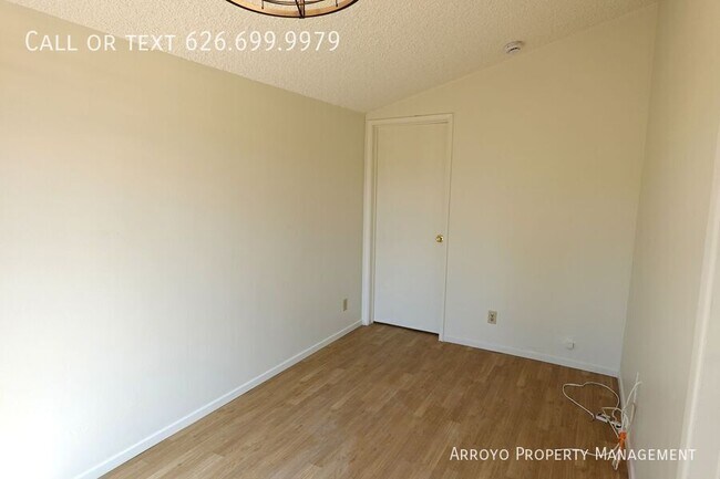 Building Photo - 1755 Paloma St