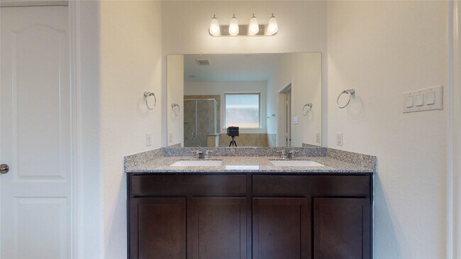 Building Photo - 31314 Whitfield Ct