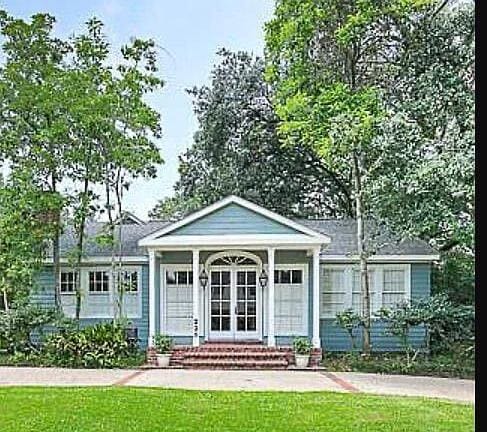 Building Photo - 225 LSU Avenue