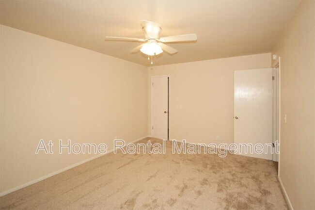 Building Photo - 7729 S 70th E Ave