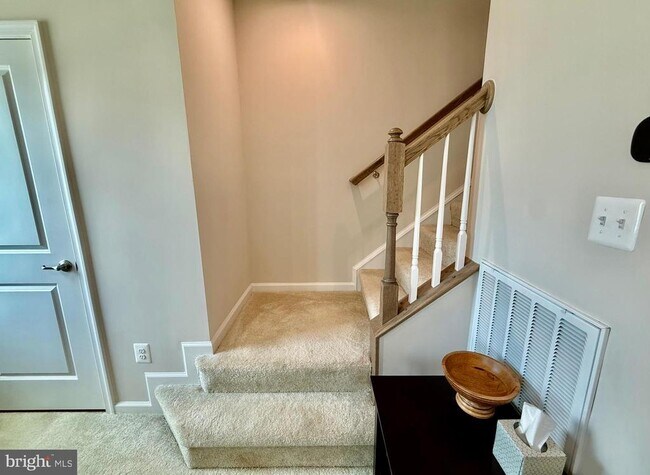 Building Photo - 70 Caswell Dr