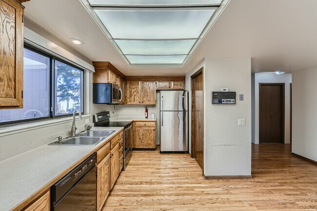 Building Photo - 6367 S Emporia Cir