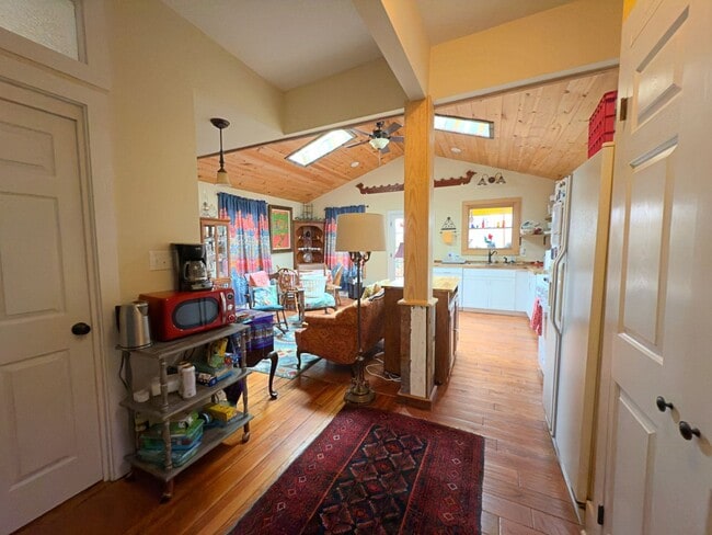 Building Photo - Short term fully furnished rental in Knoxv...