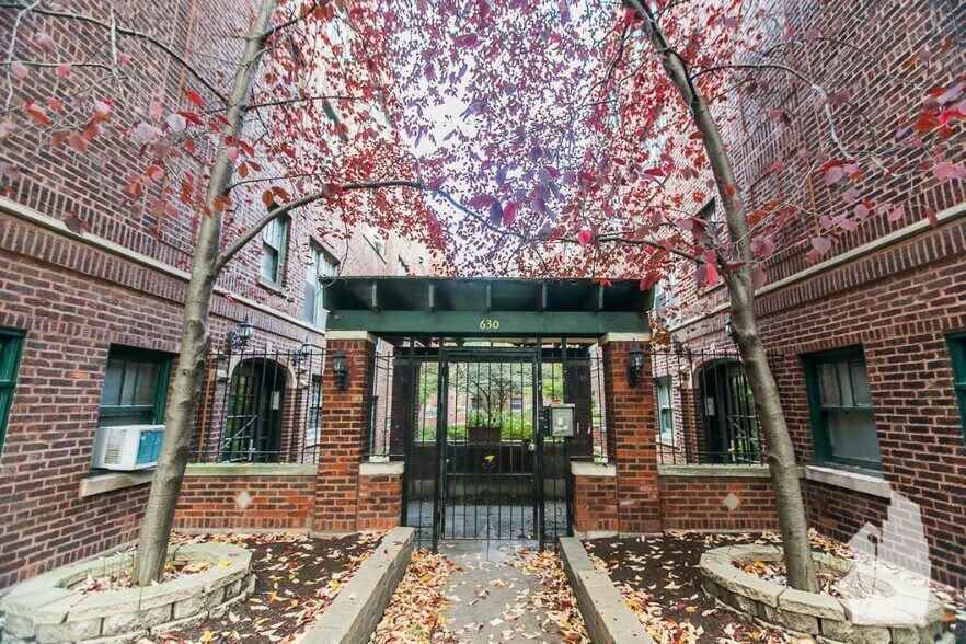 Primary Photo - 625 W Arlington Pl