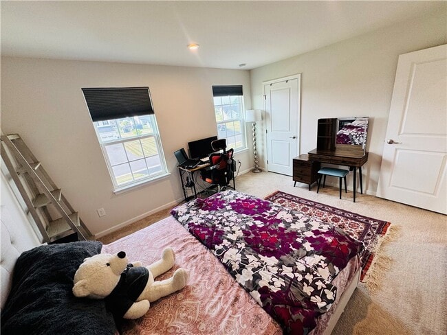 Building Photo - 6016 Ivory Dr