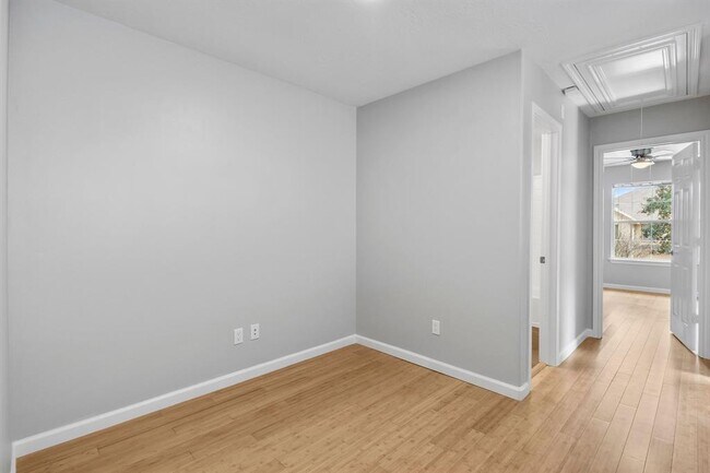 Building Photo - 67 S Burberry Park Cir