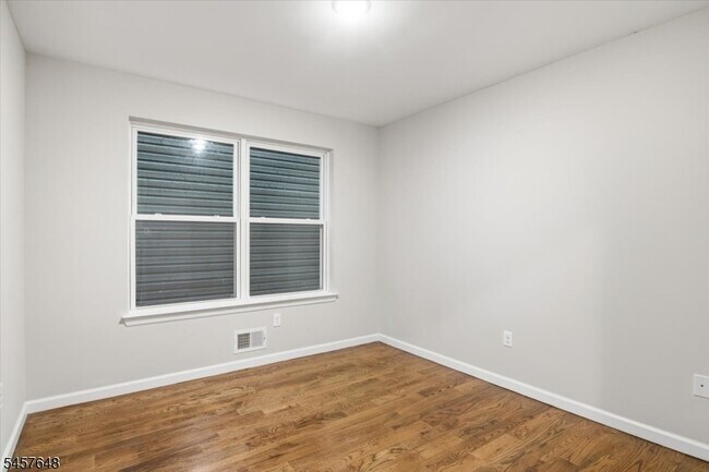 Building Photo - 67 S 13th St