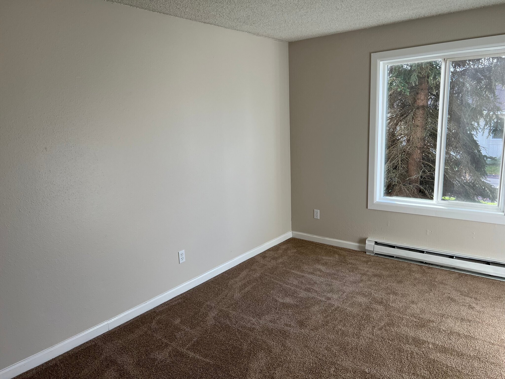 Building Photo - 4610 Reka Dr