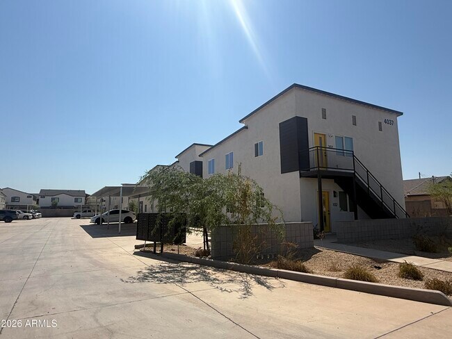 Building Photo - 4037 S 12th St