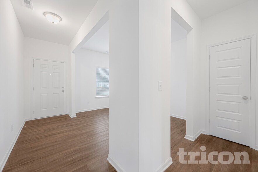 Building Photo - 135 Chapel Meadow Ln SW