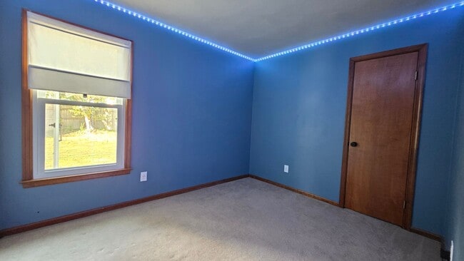 Building Photo - Charming 3-Bedroom Ranch in Salem Lakes Cul-de-Sac "ASK ABOUT OUR ZERO DEPOSIT"