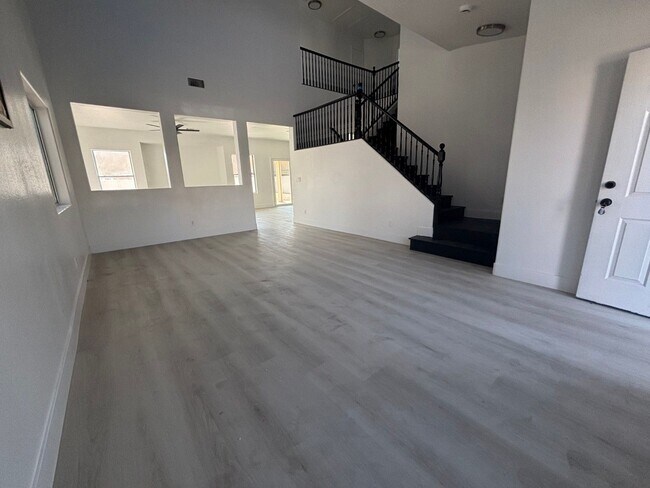 Building Photo - Spacious 4Br/3Ba Home in Galena Pointe – in North Las Vegas